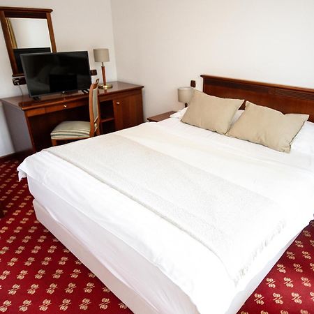 Hotel Zvezda Murska Sobota Dış mekan fotoğraf