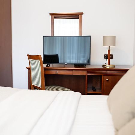 Hotel Zvezda Murska Sobota Dış mekan fotoğraf