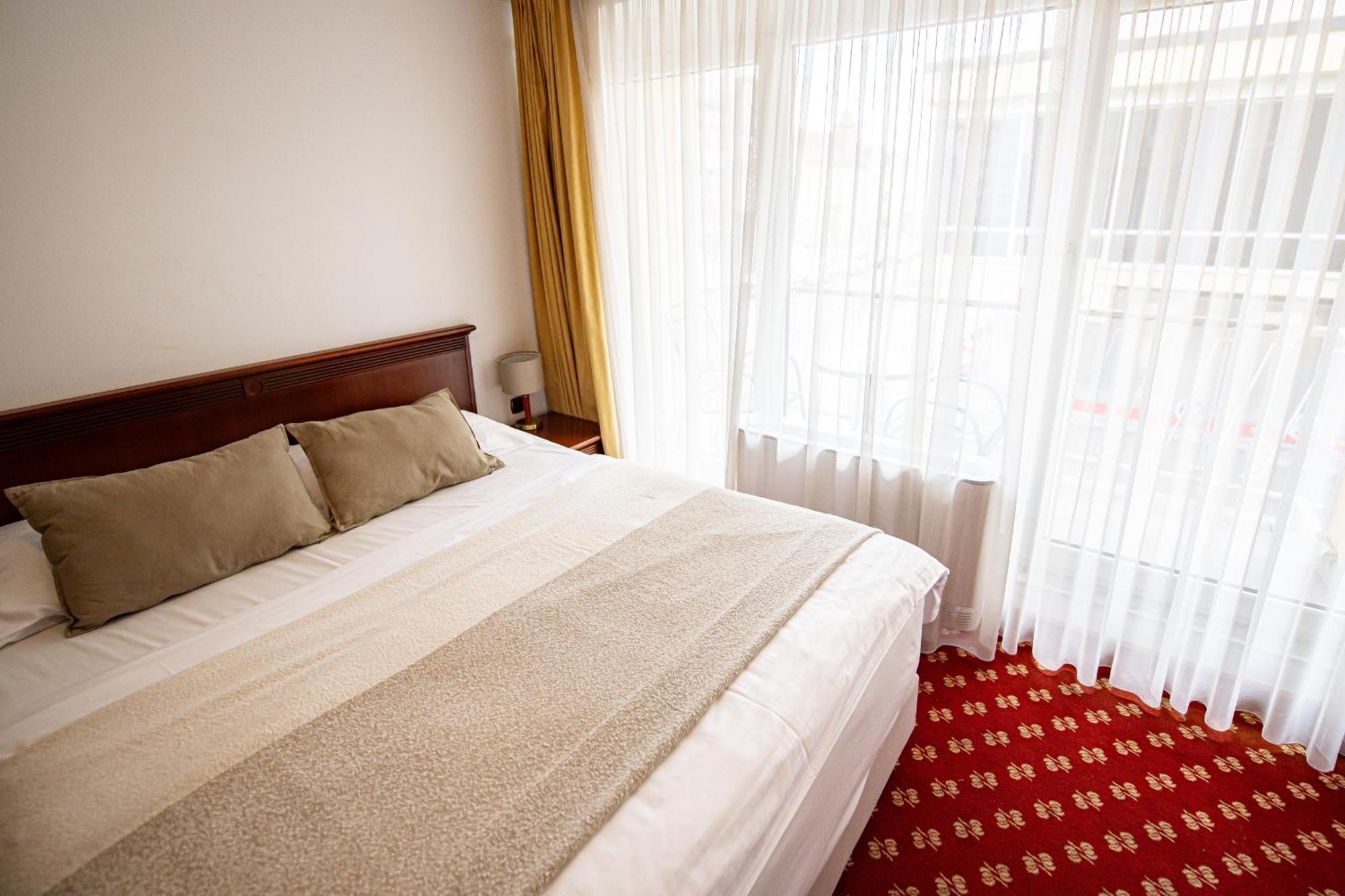 Hotel Zvezda Murska Sobota Dış mekan fotoğraf